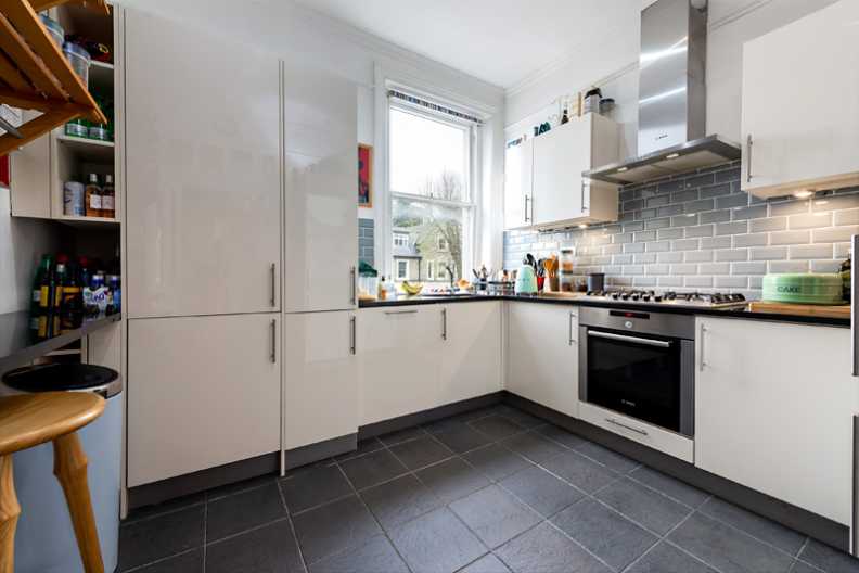 3 bedrooms apartments/flats to sale in Hampstead Lane, Highgate-image 4