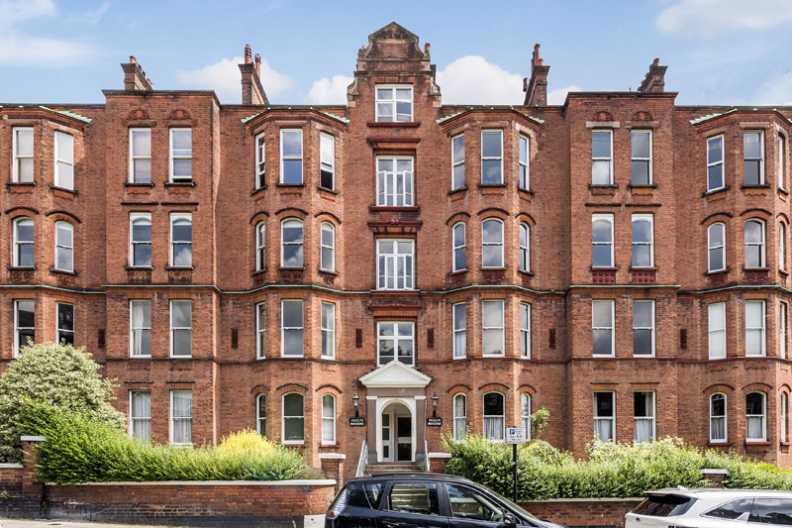 5 bedrooms apartments/flats to sale in Goldhurst Terrace, South Hampstead, London-image 1