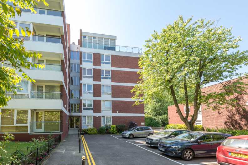 1 bedroom apartments/flats to sale in Netherhall Gardens, Hampstead-image 1