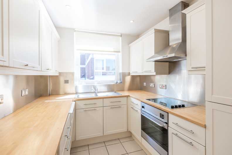 1 bedroom apartments/flats to sale in Netherhall Gardens, Hampstead-image 4