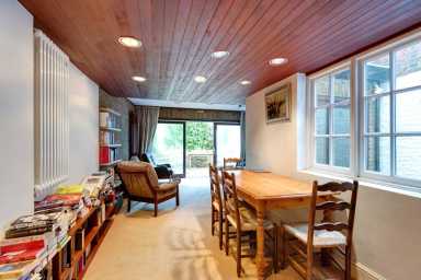 Flask Walk, London - NW3 view 2