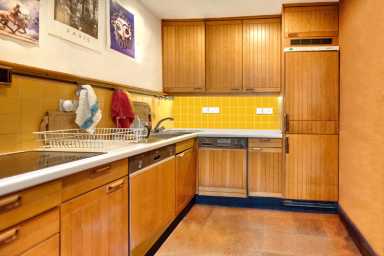 Flask Walk, London - NW3 view 4