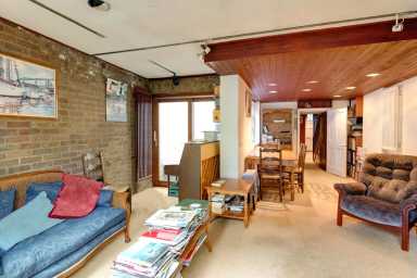 Flask Walk, London - NW3 view 6