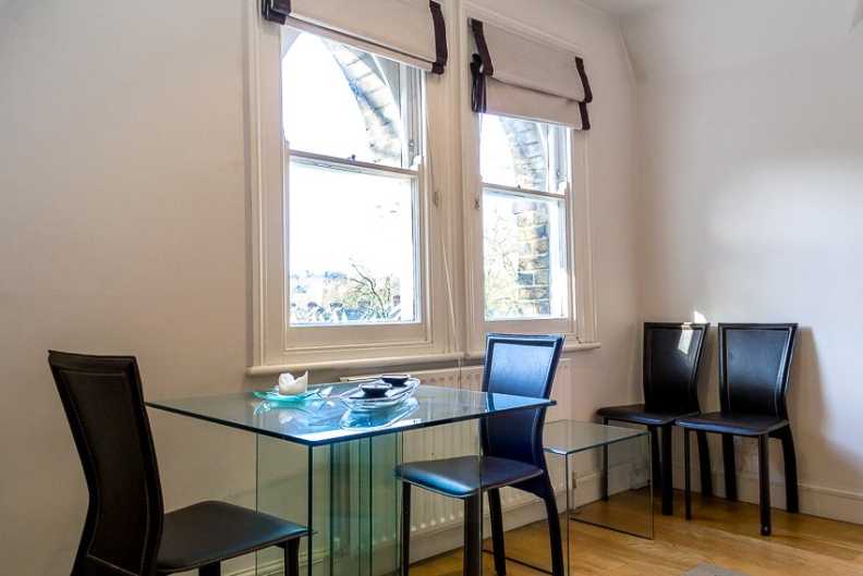 2 bedrooms apartments/flats to sale in Crescent Road, Crouch End, London-image 8