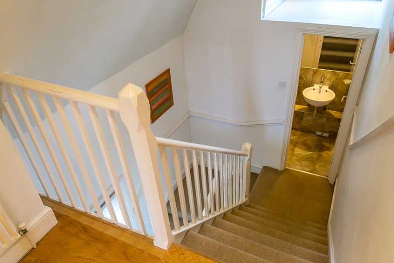 2 bedrooms apartments/flats to sale in Crescent Road, Crouch End, London-image 9