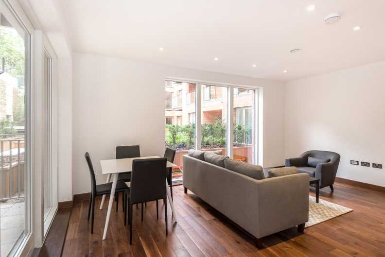 2 bedrooms apartments/flats to sale in Beaufort Court, 65 Maygrove Road, West Hampstead-image 3