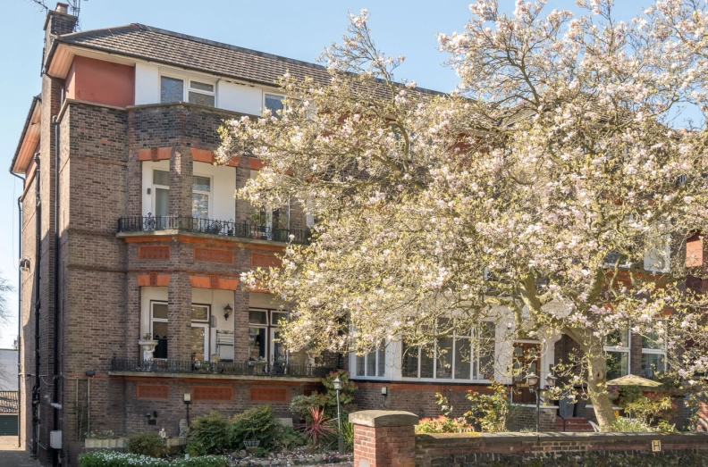 2 bedrooms apartments/flats to sale in Maresfield Gardens, Hampstead-image 13