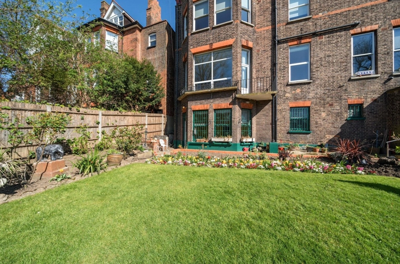 2 bedrooms apartments/flats to sale in Maresfield Gardens, Hampstead-image 3