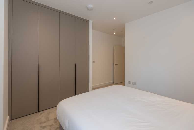2 bedrooms apartments/flats to sale in The Avenue, Queen's Park-image 14