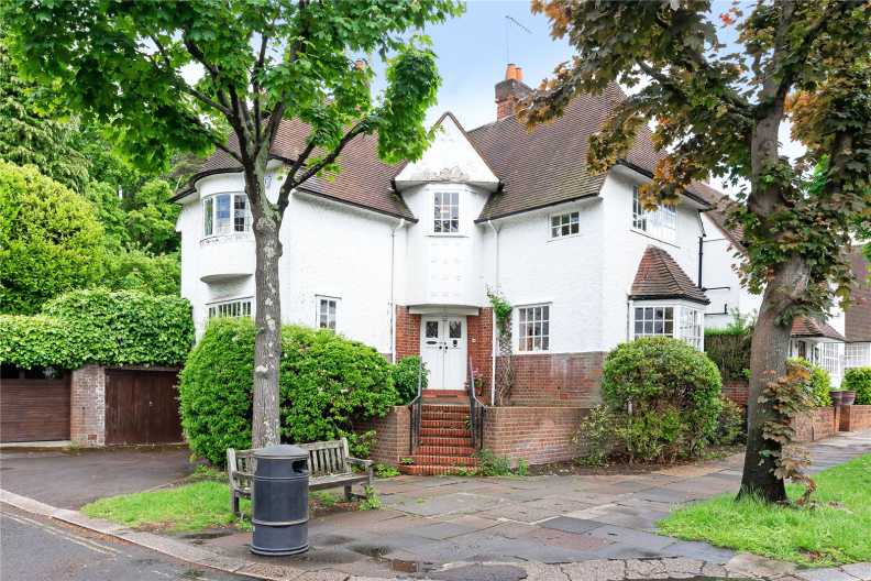 5 bedrooms houses to sale in Hampstead Way, Hampstead Garden Suburb-image 1