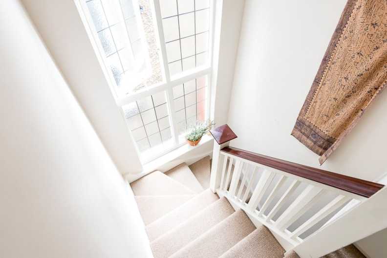 4 bedrooms apartments/flats to sale in Park Drive, Golders Hill Park-image 17