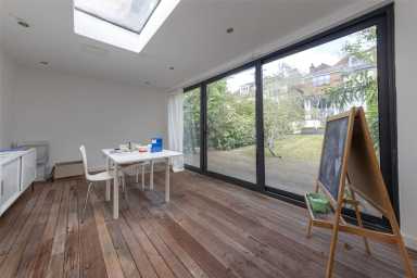 NW11image12