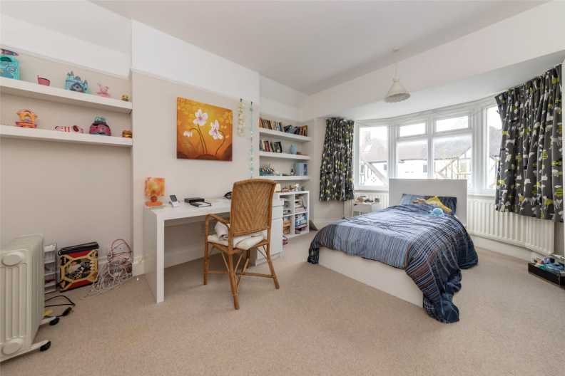 4 bedrooms apartments/flats to sale in Park Drive, Golders Hill Park-image 9