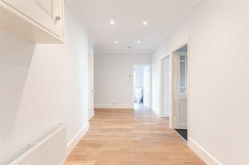 2 bedrooms apartments/flats to sale in West Heath Road, Hampstead-image 10