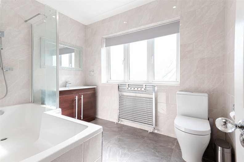 2 bedrooms apartments/flats to sale in West Heath Road, Hampstead-image 13