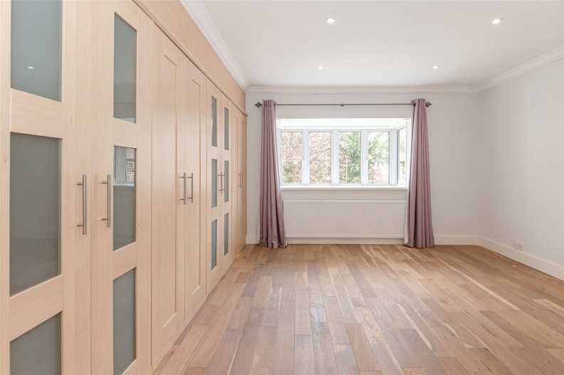 2 bedrooms apartments/flats to sale in West Heath Road, Hampstead-image 5