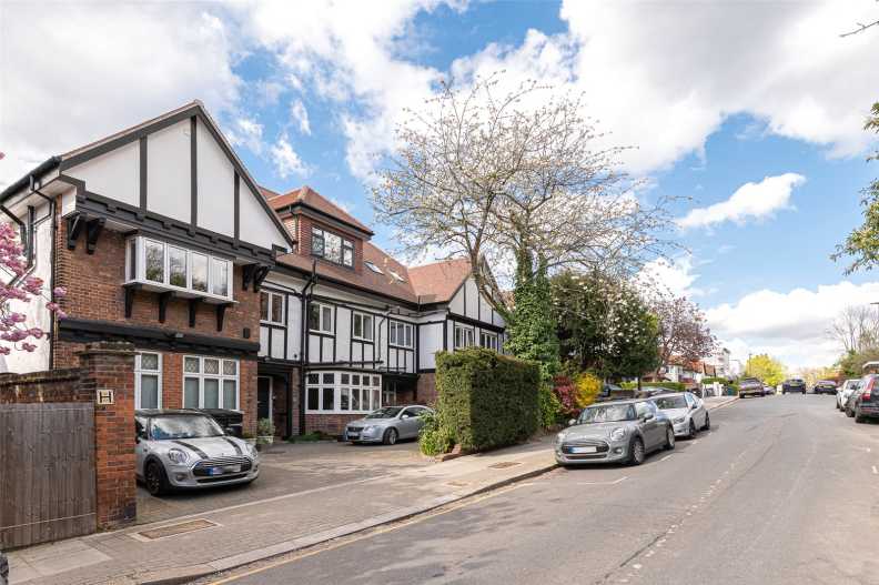 2 bedrooms apartments/flats to sale in West Heath Road, Hampstead-image 1