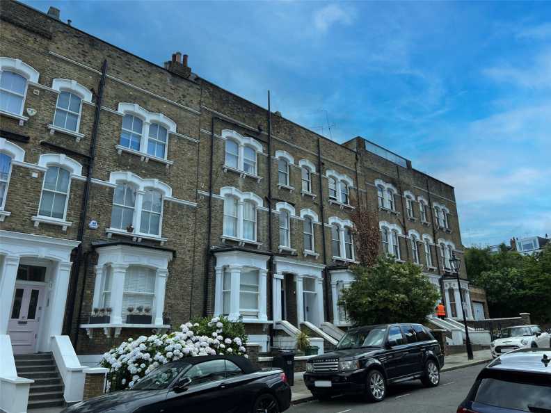 1 bedroom apartments/flats to sale in Carlingford Road, Hampstead Village-image 7