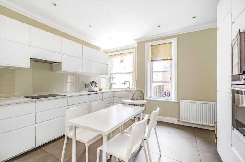 4 bedrooms apartments/flats to sale in Arkwright Mansions, Finchley Road-image 3