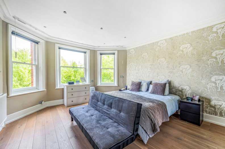 4 bedrooms apartments/flats to sale in Arkwright Mansions, Finchley Road-image 5