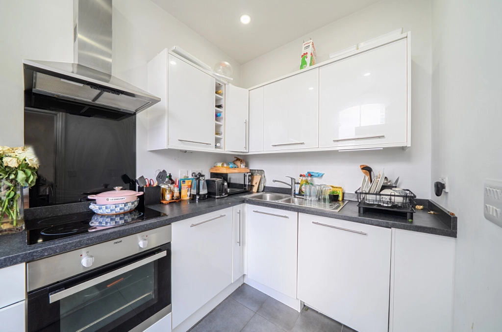2 bedrooms apartments/flats for sale in King Henrys Road, Primrose Hill - NW3 view 11