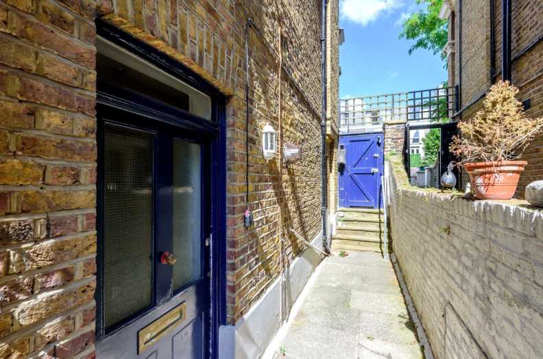 2 bedrooms apartments/flats to sale in King Henry's Road, Primrose Hill-image 11