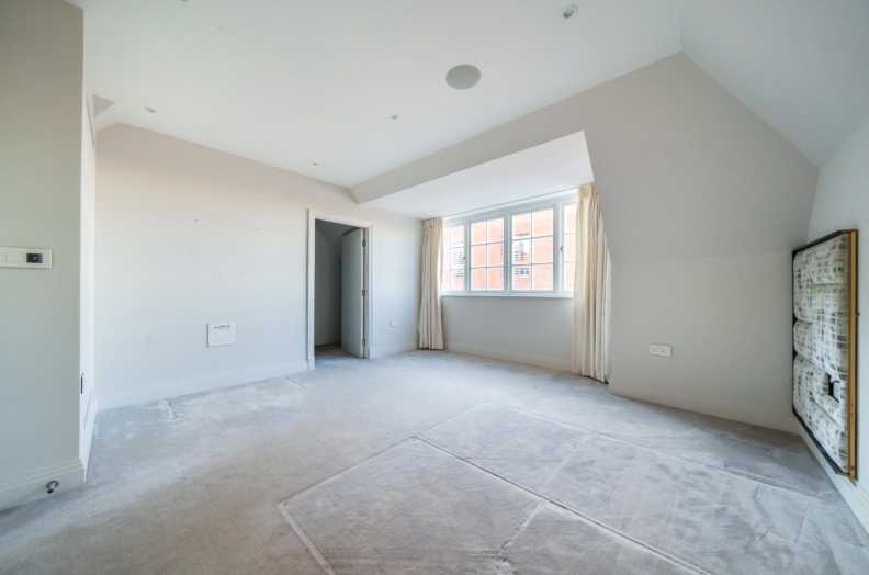 4 bedrooms apartments/flats to sale in Kidderpore Avenue, Hampstead-image 6