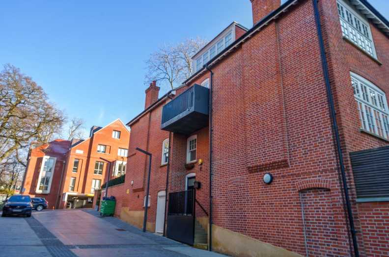 4 bedrooms apartments/flats to sale in Kidderpore Avenue, Hampstead-image 21