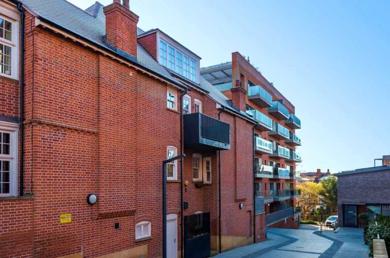 4 bedrooms apartments/flats to sale in Kidderpore Avenue, Hampstead-image 20