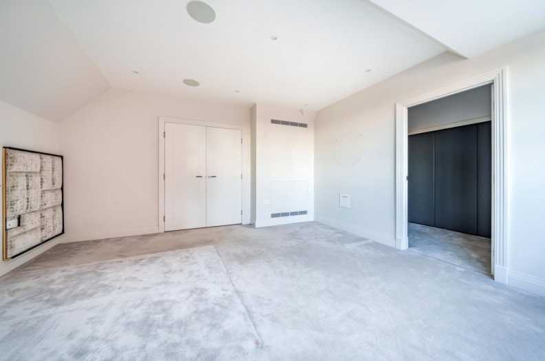4 bedrooms apartments/flats to sale in Kidderpore Avenue, Hampstead-image 15