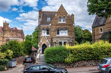Crescent Road, Crouch End, N8