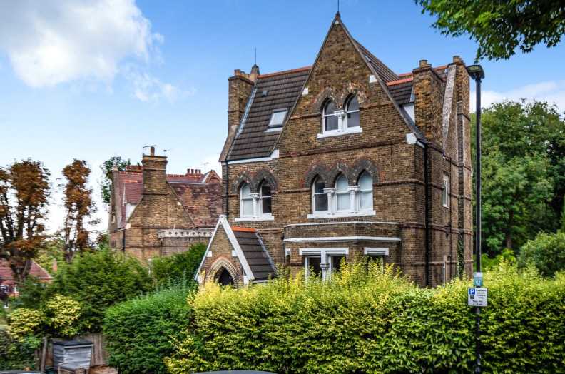 2 bedrooms apartments/flats to sale in Crescent Road, Crouch End-image 13