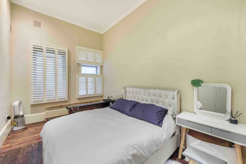 2 bedrooms apartments/flats to sale in Woodchurch Road, West Hampstead-image 8