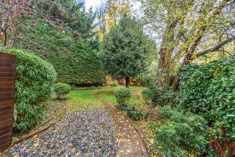 2 bedrooms apartments/flats to sale in Woodchurch Road, West Hampstead-image 10