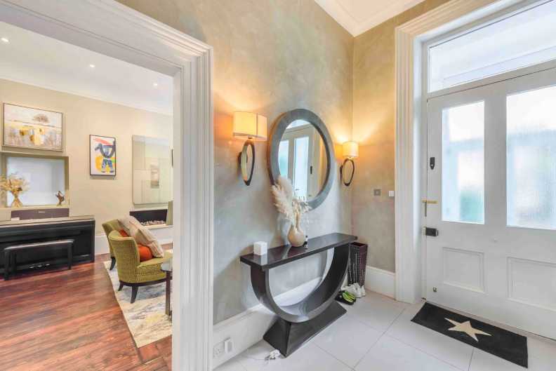 2 bedrooms apartments/flats to sale in Woodchurch Road, West Hampstead-image 15