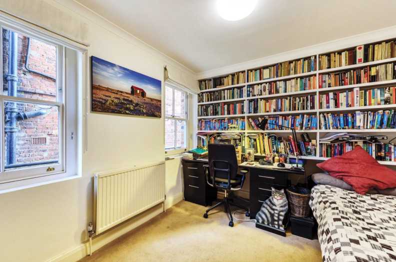 3 bedrooms apartments/flats to sale in Nassington Road, Hampstead Heath-image 7