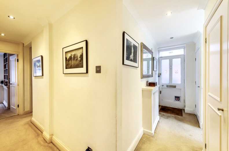 3 bedrooms apartments/flats to sale in Nassington Road, Hampstead Heath-image 12