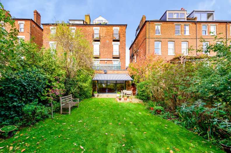 3 bedrooms apartments/flats to sale in Nassington Road, Hampstead Heath-image 10