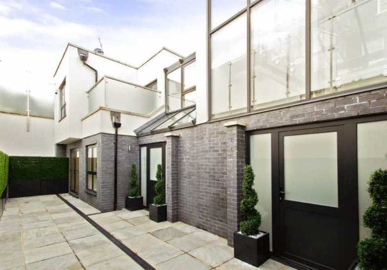 3 bedrooms houses to sale in Whittlebury Mews East, Primrose Hill-image 2