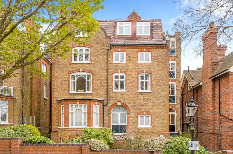 3 bedrooms apartments/flats to sale in Holford Road, Hampstead Village-image 1