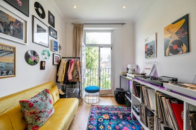 Gayton Crescent, Hampstead Village - NW3 view 12