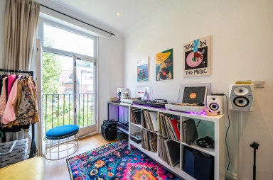 Gayton Crescent, Hampstead Village - NW3 view 13