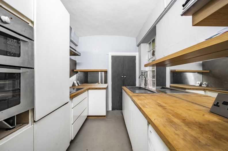 1 bedroom apartments/flats to sale in Belsize Park, Belsize Park-image 5