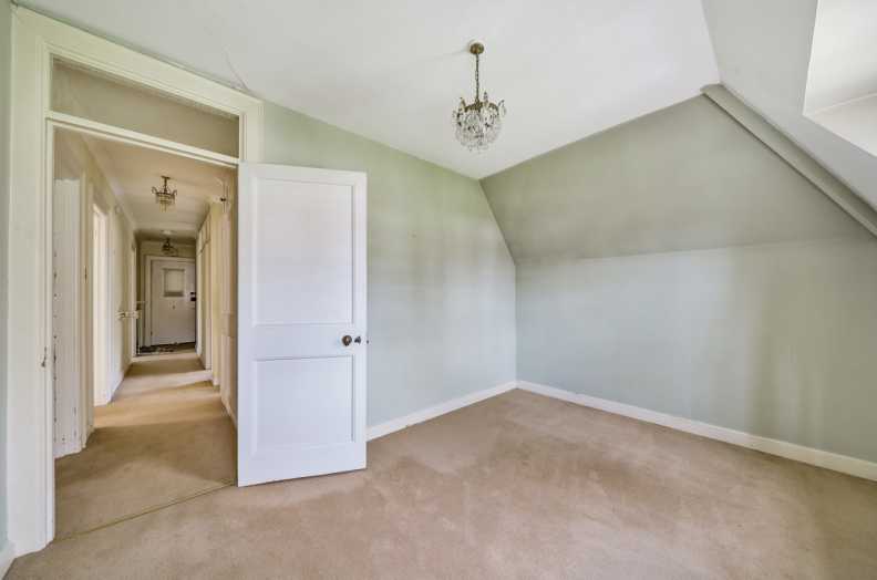 3 bedrooms apartments/flats to sale in Corringham Road, Hampstead Garden Suburb-image 12