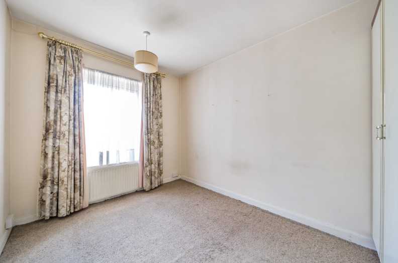 3 bedrooms apartments/flats to sale in Corringham Road, Hampstead Garden Suburb-image 6