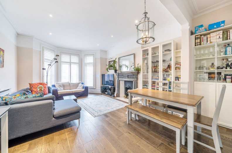 3 bedrooms apartments/flats to sale in Finchley Road, Hampstead-image 1