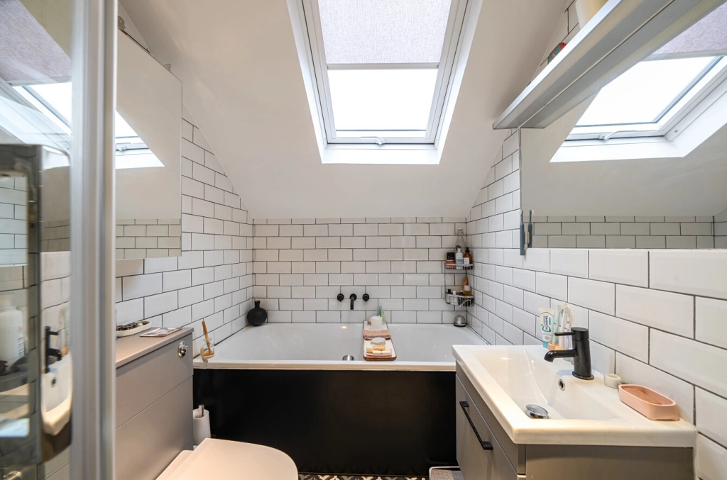 2 bedrooms apartments/flats for sale in Shirlock Road, Hampstead Heath - NW3 view 22