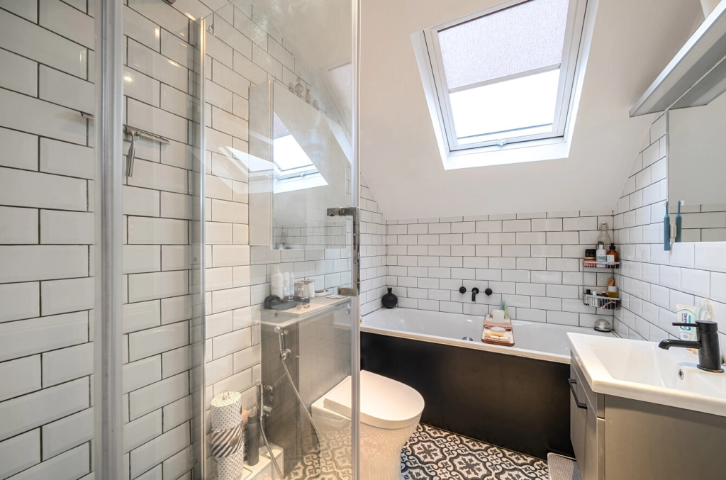 2 bedrooms apartments/flats for sale in Shirlock Road, Hampstead Heath - NW3 view 7