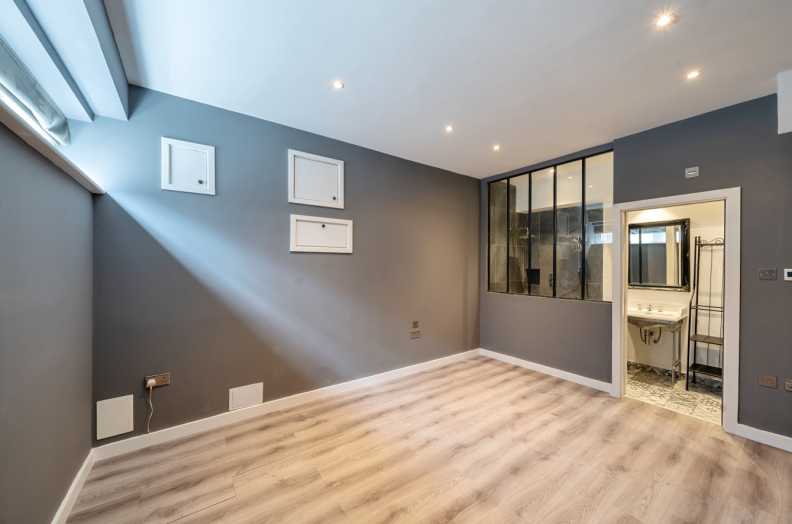 4 bedrooms houses to sale in Quex Mews, West Hampstead-image 7