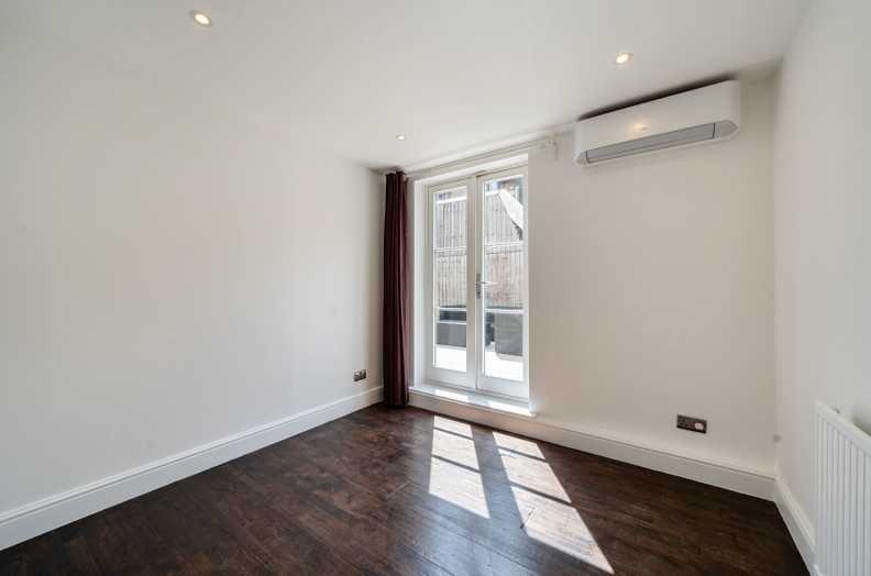 4 bedrooms houses to sale in Quex Mews, West Hampstead-image 8